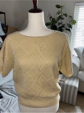 Vtg 80’s Light Yellow Knit short sleeved Sweater Made In USA Cottagecore Women M